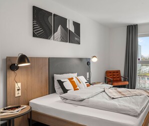 Studio | Allergitestet sengetøy, skrivebord og skrivebord for bærbar PC