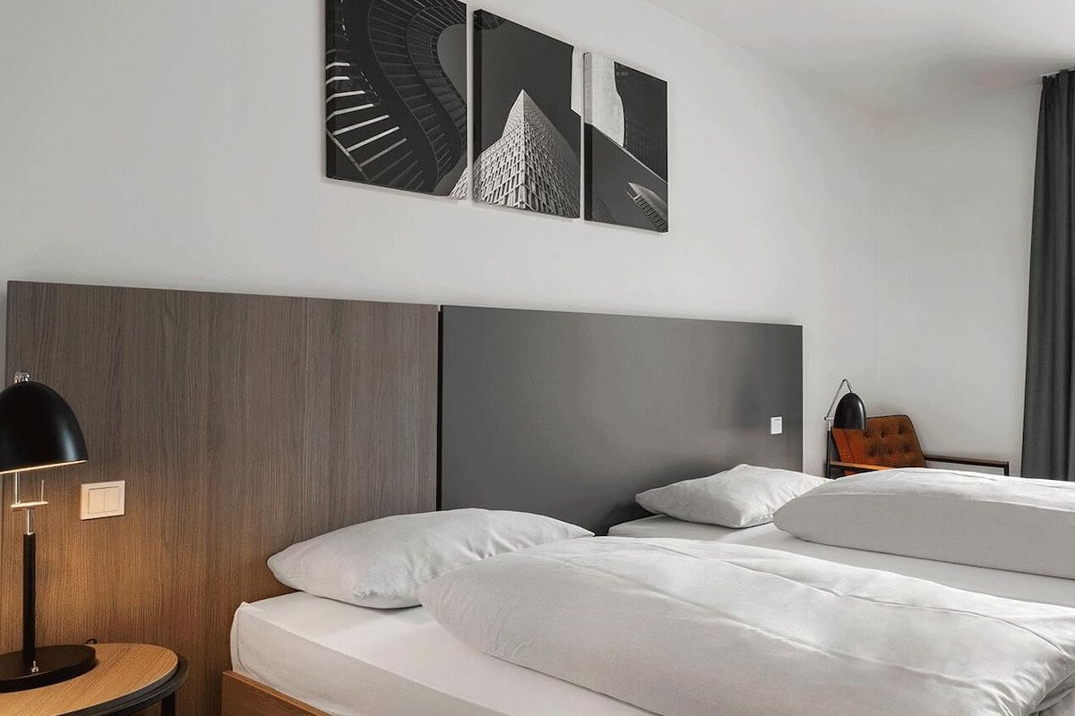 Studio Twin | 1 slaapkamer, hypoallergeen beddengoed, een bureau, een laptopwerkplek