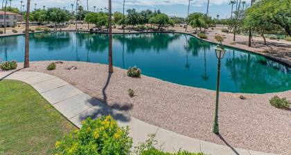 Superstition Lakes Condo, A+ Lake View, Gated Comm w/Htd POOL & Spa, Walk to Mall & Theater