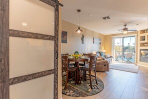 Dining - Superstition Lakes Condo, A+ Lake View, Gated Comm w/Htd POOL & Spa, Walk to Mall & Theater (Mesa)