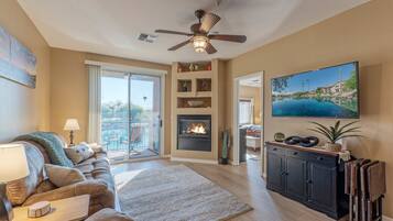 تلفزيون ذكي، مدفأة، مكتب