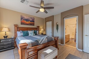 2 bedrooms, desk, iron/ironing board, free WiFi