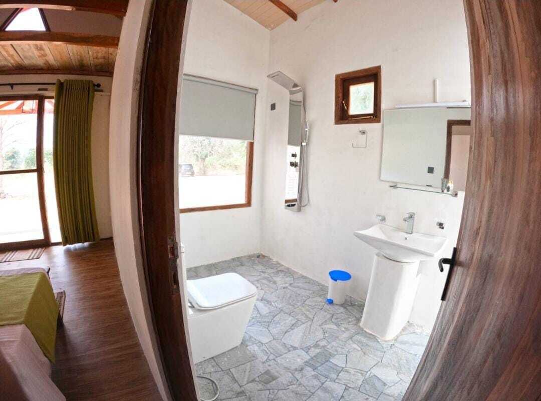 提供毛巾、番梘、洗頭水、廁紙