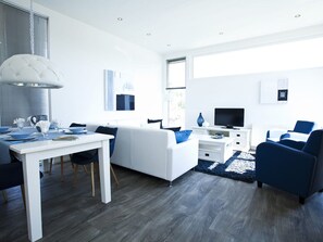 House | Living area - Modern Holiday Home Near the Golf Course (Velsen-Zuid)