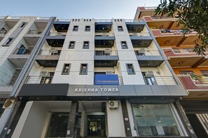 Front of property - Hotel Krishna Tower (New Delhi)