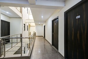 Lobby - Hotel Krishna Tower  (New Delhi)