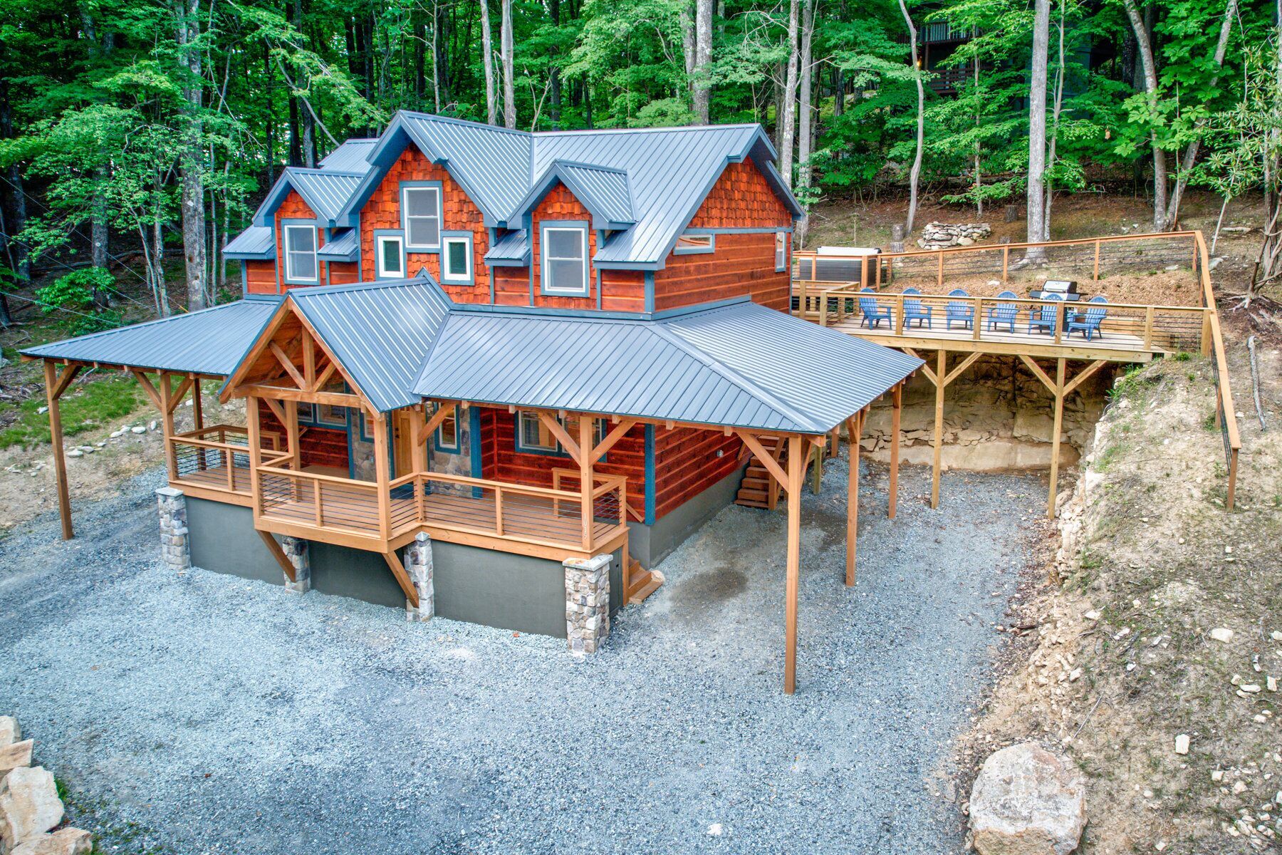Pine Ridge Paradise - 2024 construction, hot tub, fire pit