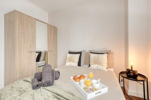 1 chambre, fer et planche à repasser, Wi-Fi, draps fournis