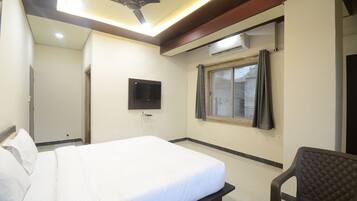 Bureau, chambres insonorisées, Wi-Fi gratuit, draps fournis