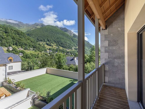 Lodge neuf avec 3 chambres, terrasse et parking, à 5 min du centre de Cauterets