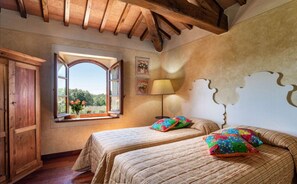 3 chambres, fer et planche à repasser, lit parapluie, Wi-Fi gratuit