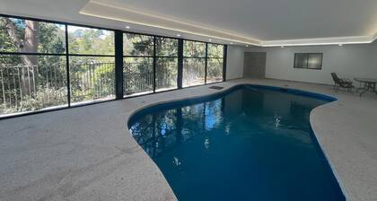 A peaceful break amidst lush greenery and birds