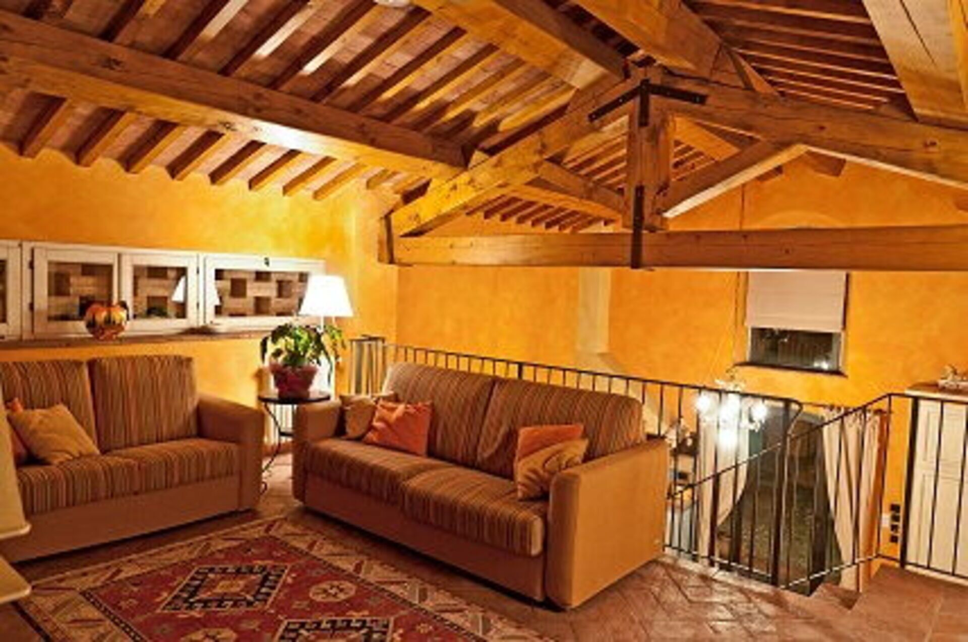 Fernseher, Kamin, DVD-Player, Stereoanlage