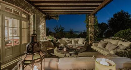 Luxury Pool Villa Oliveto - Belcantovillas