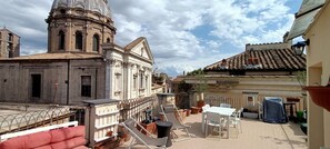 Outdoor dining - Terrace on the Monuments of Rome by BelcantoVillas (Rome)