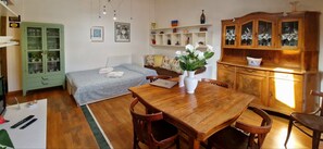 2 Schlafzimmer, Bügeleisen/Bügelbrett, Reisekinderbett, kostenloses WLAN