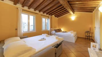 1 bedroom, iron/ironing board, free WiFi