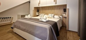 2 soverom, strykejern/-brett, reiseseng for barn og wi-fi (inkludert)