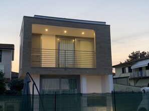 Esterni