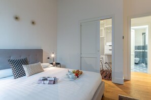 1 chambre, fer et planche à repasser, lit parapluie, Wi-Fi gratuit