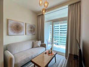 Deluxe Apartment, 1 Bedroom, Lake View | Living area