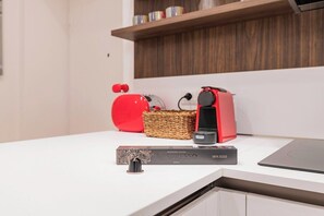 Kühlschrank, Ofen, Herdplatte, Geschirrspüler