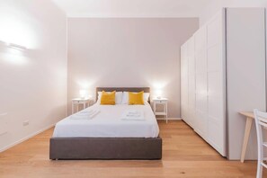 2 bedrooms, iron/ironing board, WiFi, bed sheets - Casa Isella, stylish and relaxing (Milano)