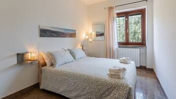 4 chambres, fer et planche Ă repasser, Wi-Fi, draps fournis