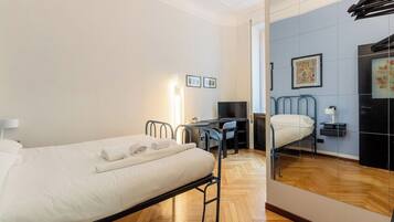 3 slaapkamers, een strijkplank/strijkijzer, wifi, beddengoed