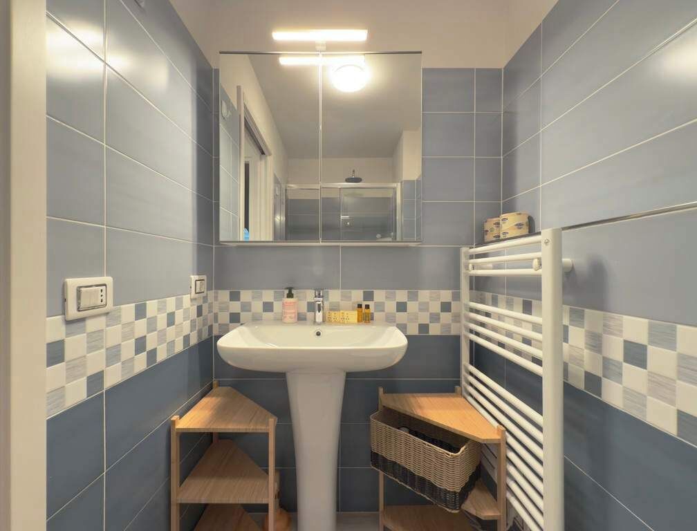 Douche, sèche-cheveux