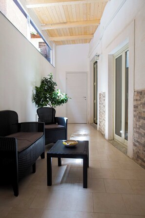 Terrace/patio - Casa Tilia, Charm by the Old Town, with Private Parking (Catania)