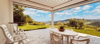 Villa Pallegorie, Bologna panoramic hillside
