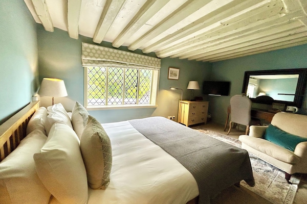 Double Room | Free WiFi