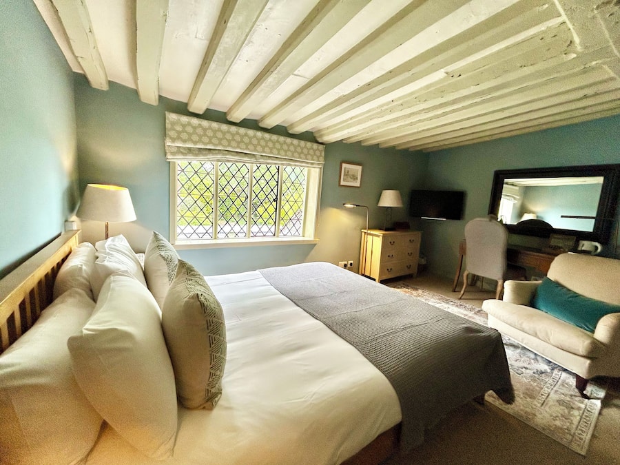 Double Room | Free WiFi