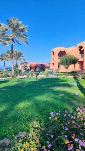 Egyptian cotton sheets, premium bedding, minibar, in-room safe - Swisstouch Oriental Resort Marsa Alam  (El Quseir)