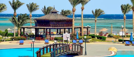 3 outdoor pools, open 8:00 AM to 6:00 PM, pool umbrellas, sun loungers