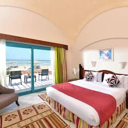 Egyptian cotton sheets, premium bedding, minibar, in-room safe
