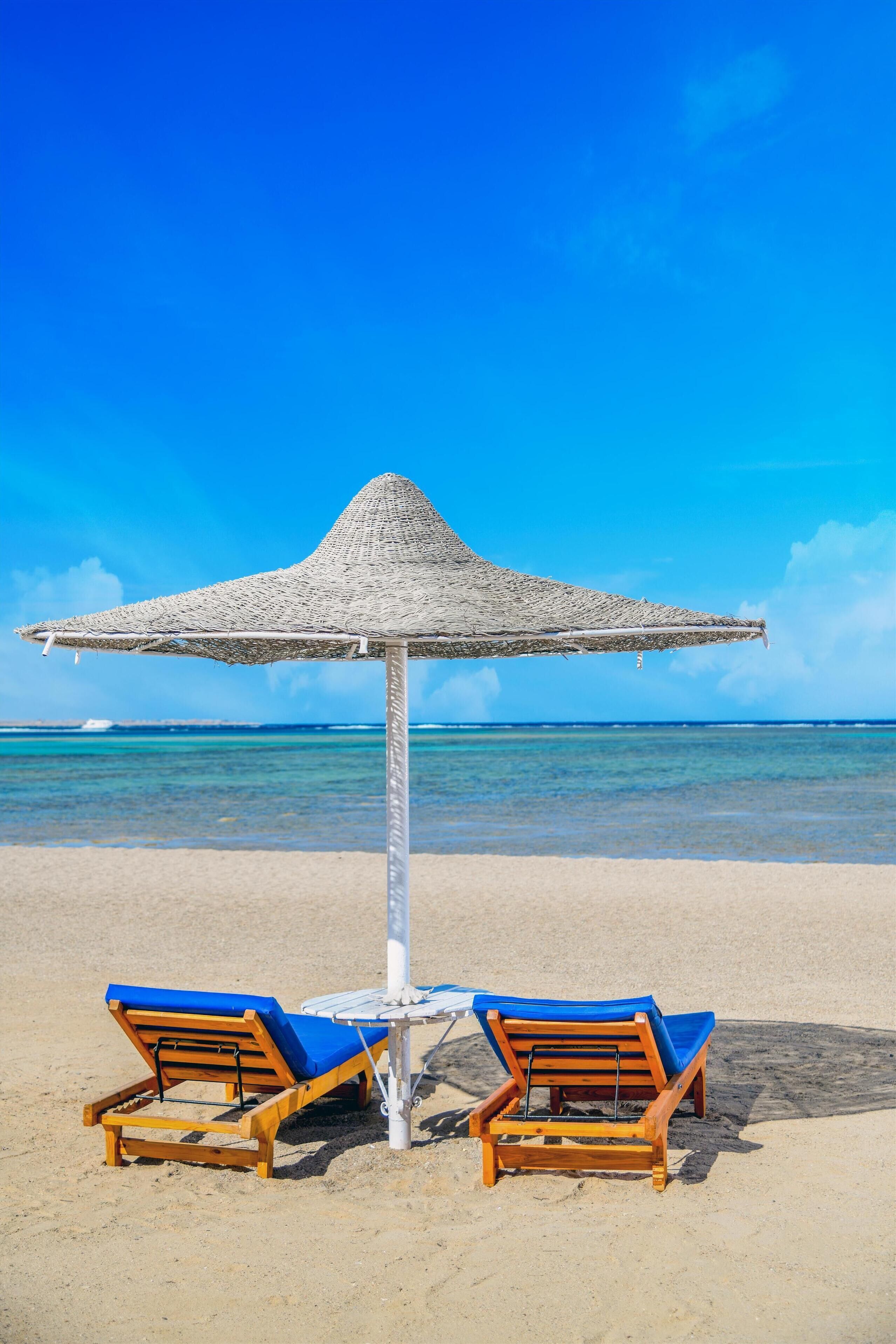 Private beach, 2 beach bars