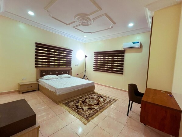 2 slaapkamers, een strijkplank/strijkijzer, wifi, beddengoed