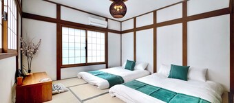 Osaka Castle/Midorimaru] Within walking distance of Osaka Castle! Excellent access to Osaka sightseeing spots and Kyoto! A Japanese-style house for rent.