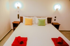 Minibar, desk, free WiFi - Sweet Emotion  (Mirissa)