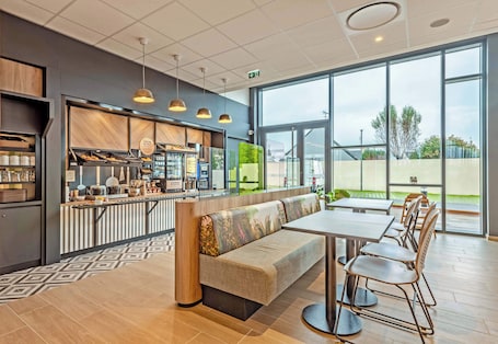 Restaurant. B&B Hotel Brest Porte De Gouesnou