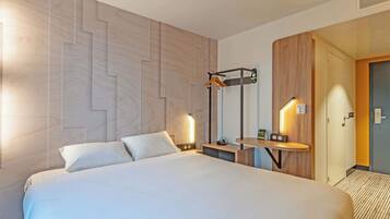 Desk, free WiFi, bed sheets