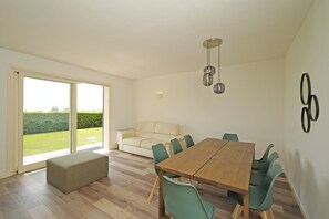 Appartement, vue jardin | Salle à manger