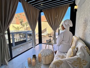 Tyrkisk bad/hamam, kroppsbehandlinger, aromaterapi og dypvevsmassasje