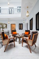 Luxury Double Room, Mobility Accessible, Private Bathroom | Living area