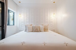 Suite Luxury, non fumatori, bagno privato | Biancheria da letto di alta qualità, materassi a doppio strato