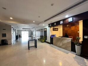 Reception -  عماره قرطبة العائلية - Qurtubah Family Building (Riyadh)