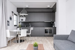 Standard Apartment | Private kitchen | Fridge, microwave, stovetop, dishwasher - Forenom Serviced Apts Märsta Ekilla (Marsta)