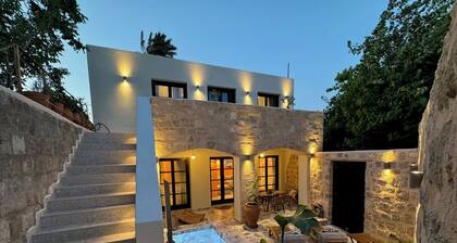 Vetus Vicinato Luxury Homes